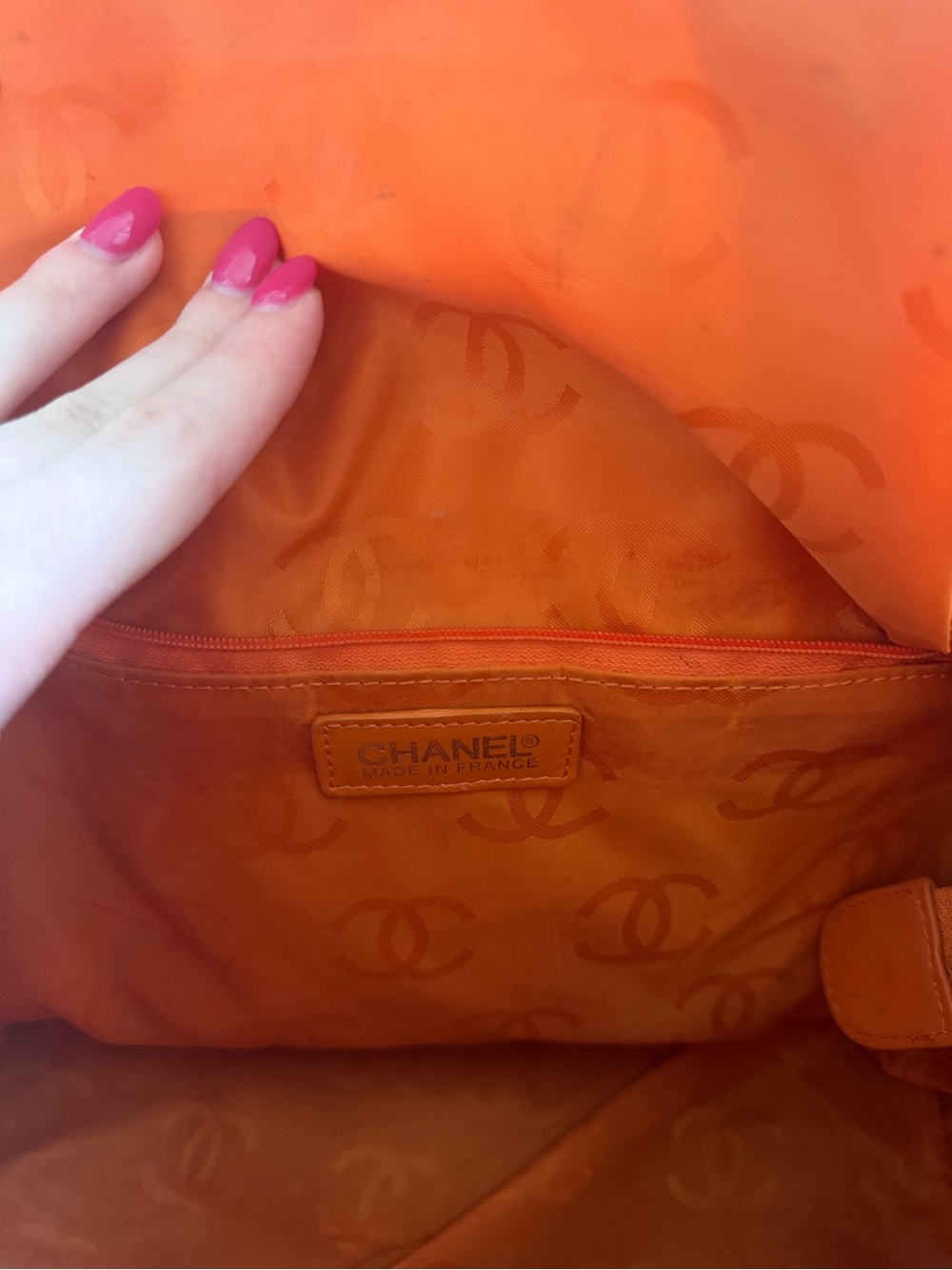 CHANEL Cambon 2004-2005 Beige Calfskin Leather Tote Shoulder Bag - Picture 11 of 16
